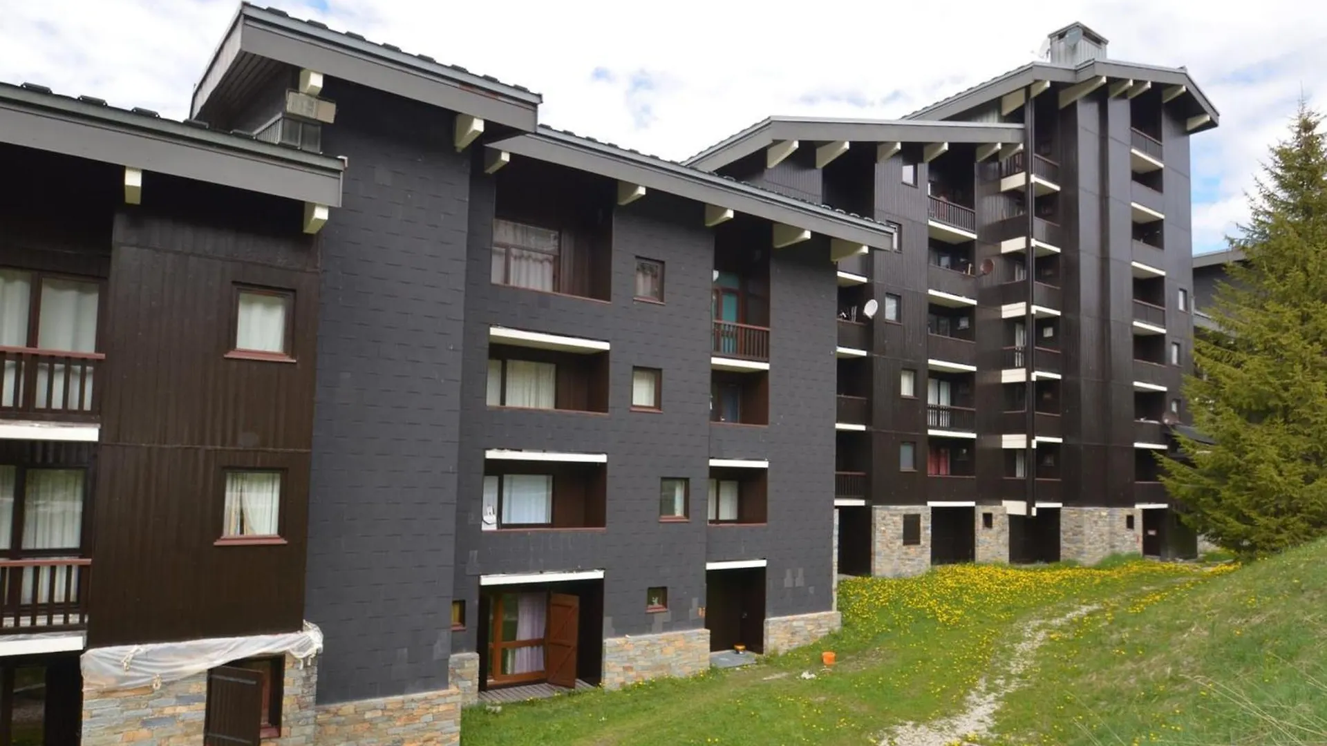 Studio 4 Pers. Les Menuires - Balcon, Casier A Skis, Ascenseur - Fr-1-452-159 Saint-Martin-de-Belleville 0*,  France